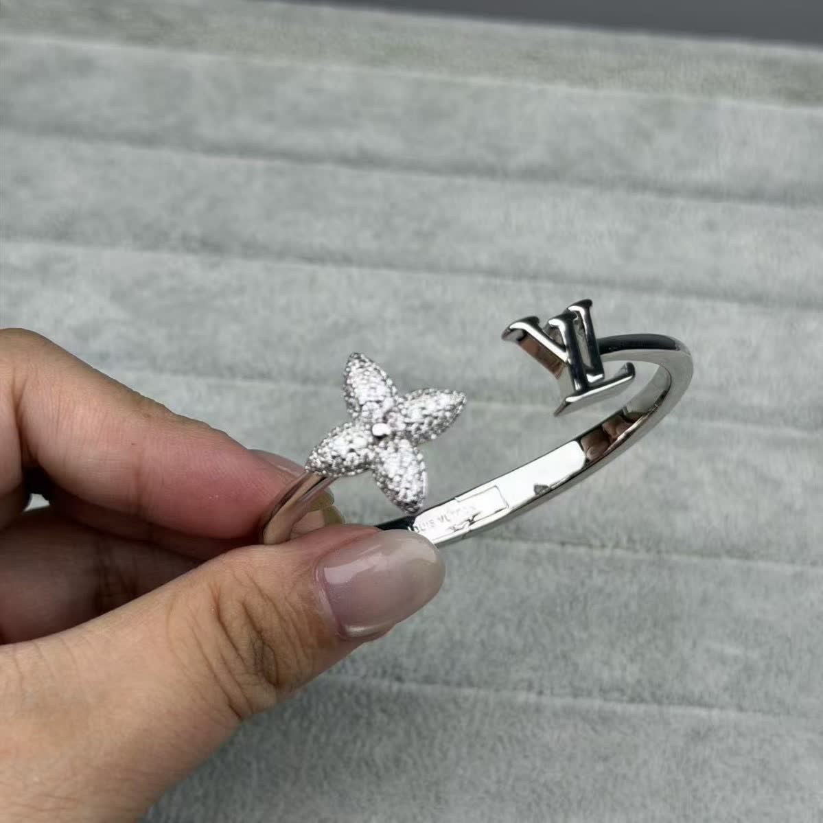 Van Cleef & Arpels Ring